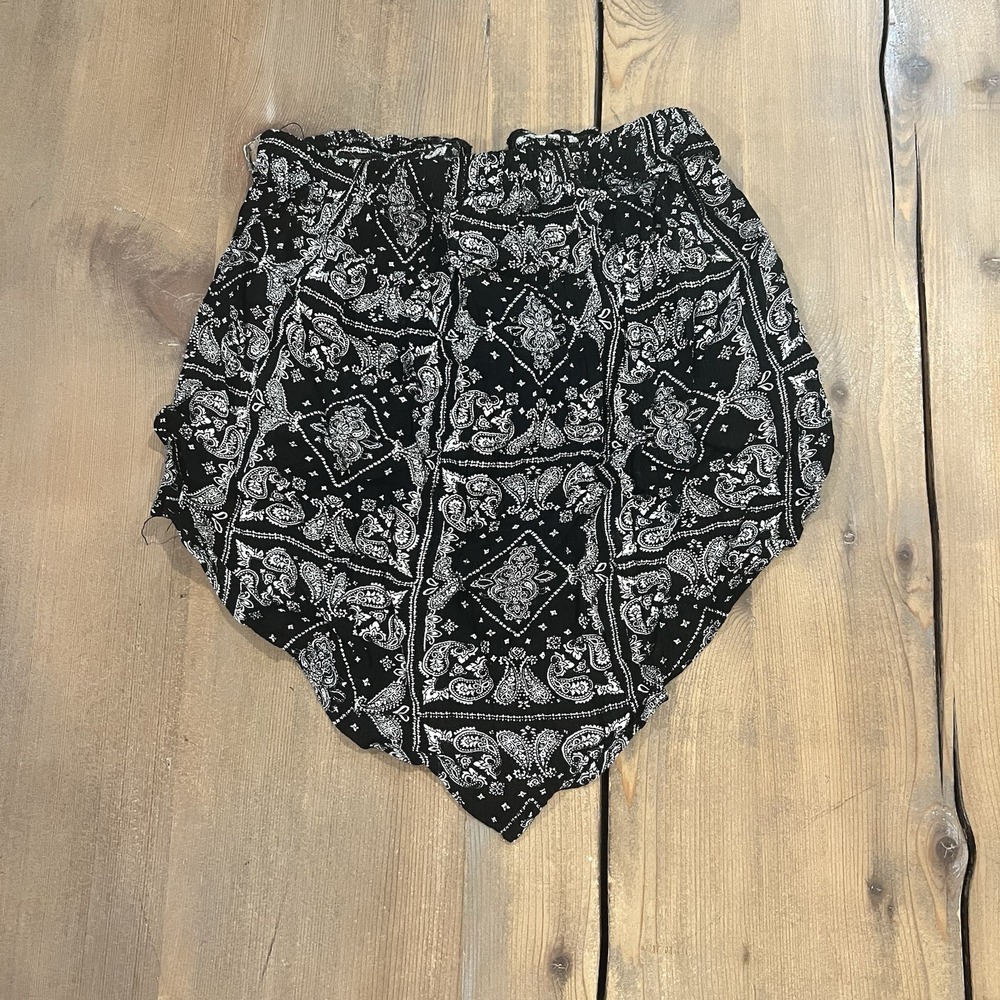 Polly & Esther Black White Paisley Scarf Top Tie Back Medium Rayon